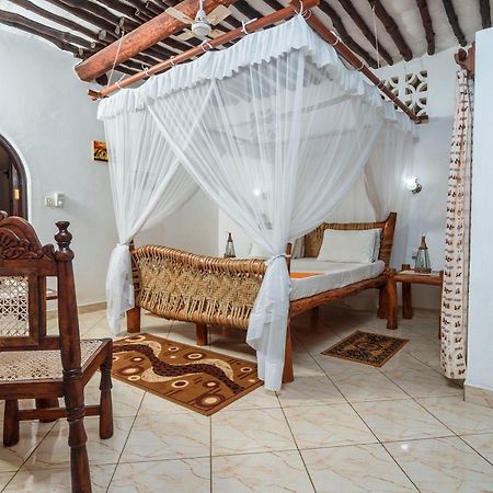 Diani Beach-Villa Kirsch Galu Eksteriør bilde