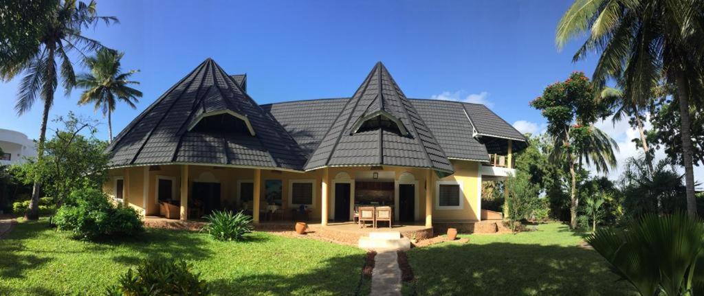 Diani Beach-Villa Kirsch Galu Eksteriør bilde