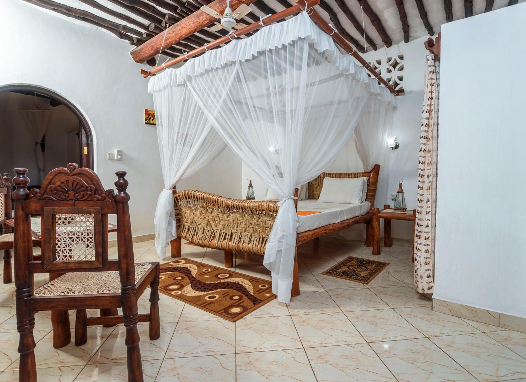 Diani Beach-Villa Kirsch Galu Eksteriør bilde