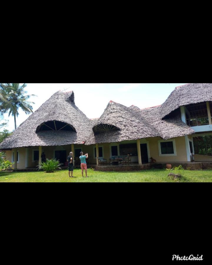 Diani Beach-Villa Kirsch Galu Eksteriør bilde